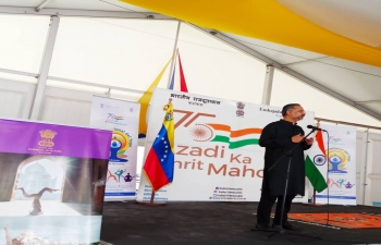 La Antesala del proximo Dia Internacional del Yoga se organizo en Caracas con mas de 200 participantes. El Embajador Abhishek Singh y la Viceministra de Relaciones Exteriores de Venezuela, S.E. Tatiana Pugh, tambien se dirigieron a los participantes.